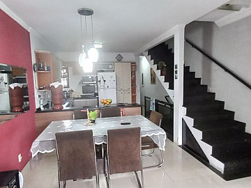 Casa Triplex para Aluguel